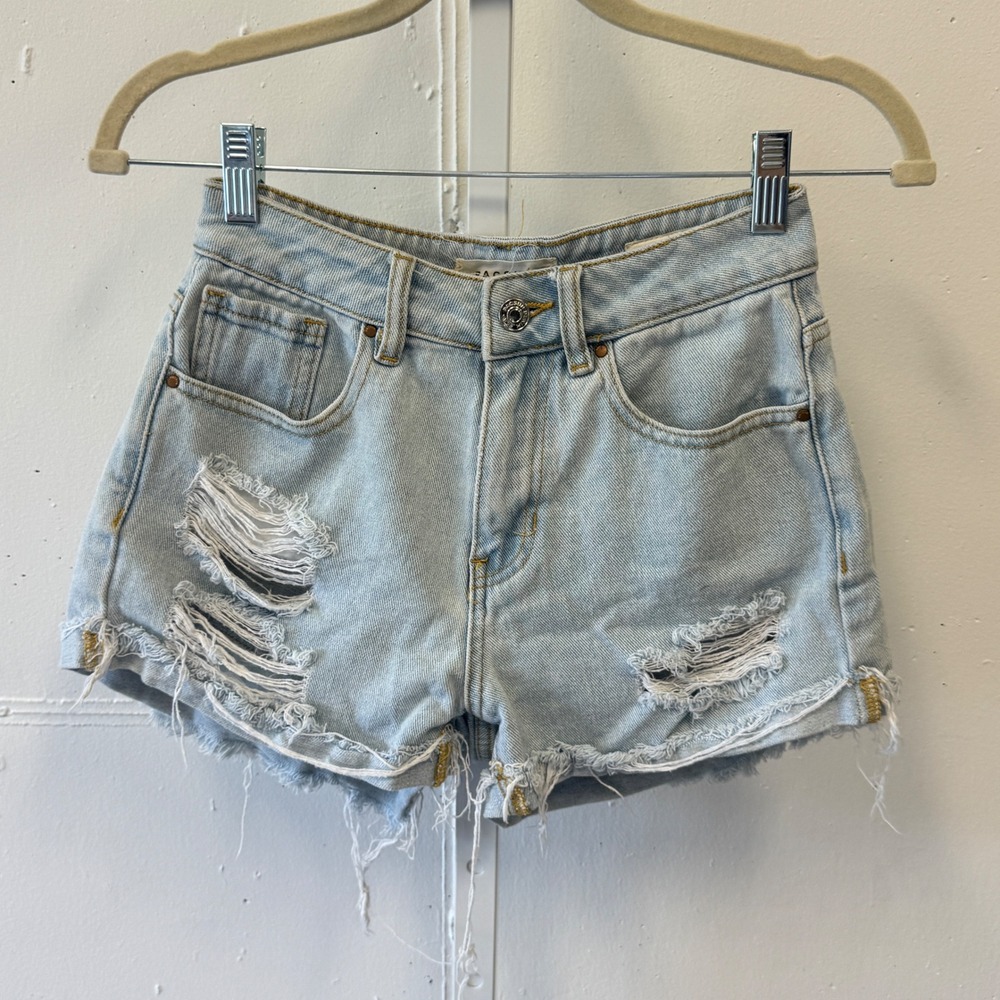 PacSun Mom Shorts Light Wash Distressed Denim High Waisted Size 23 Festival